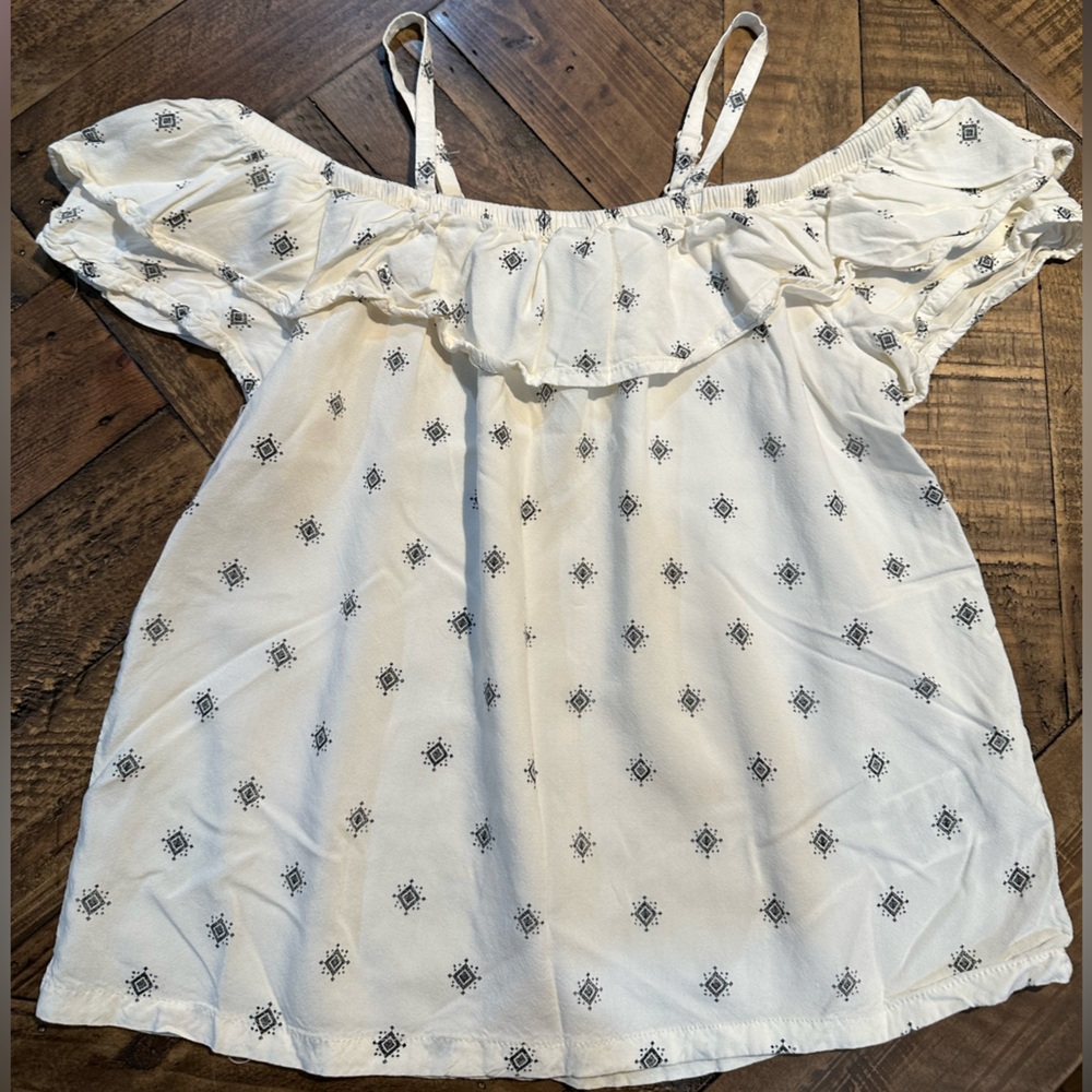 Old Navy White Top with Black Geometric Design